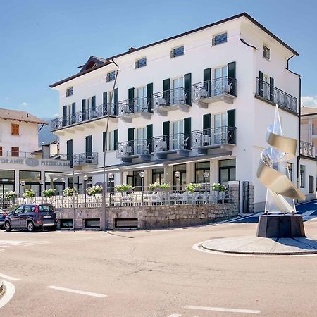 Residence Riva Del Lario Граведона Экстерьер фото